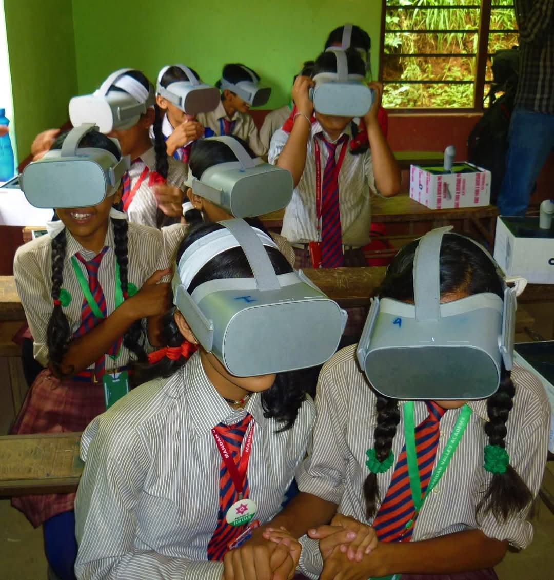 VR Labs & Planetarium